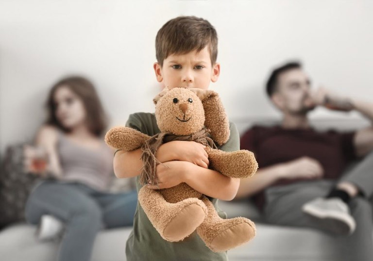 Lời khuyên cho cha mẹ khi ly hôn để bảo vệ con cái